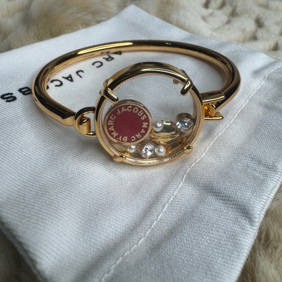 Marc Jacobs Gold and Red Floating Charm Bracelet with Crystals and Pearls - Picture 3 of 10